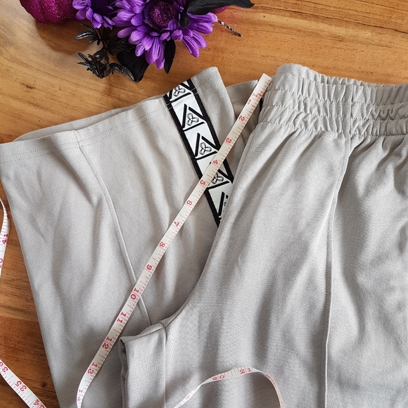 Aritiza • TNA Pull on Track pants • Sz M - Picture 16 of 16